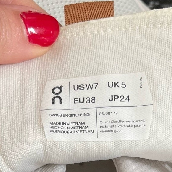 ON Running Couldnova Sneakers in White Pearl  7 - Picture 16 of 16